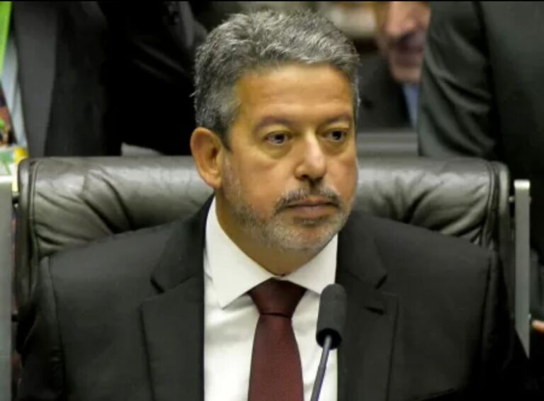 Reforma tributária entra na pauta da Câmara na próxima semana, diz Lira