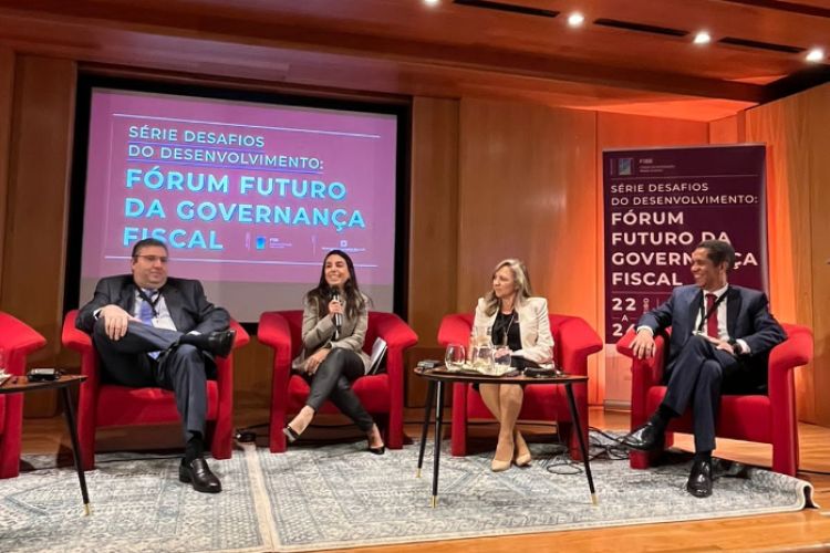 Nicole Goulart participa de debate sobre governança digital em Lisboa