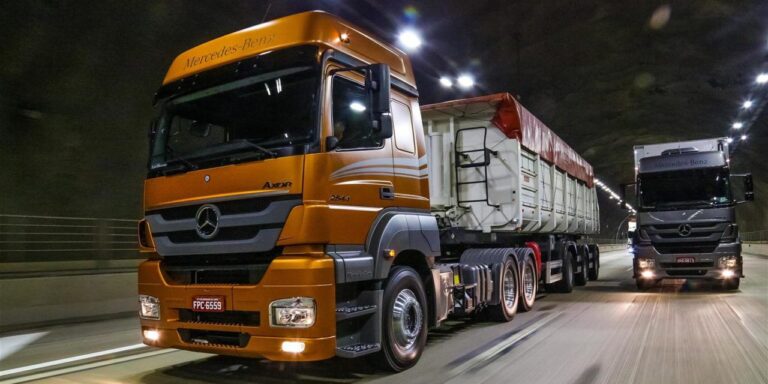 Emplacamentos caem mais de 18% em abril