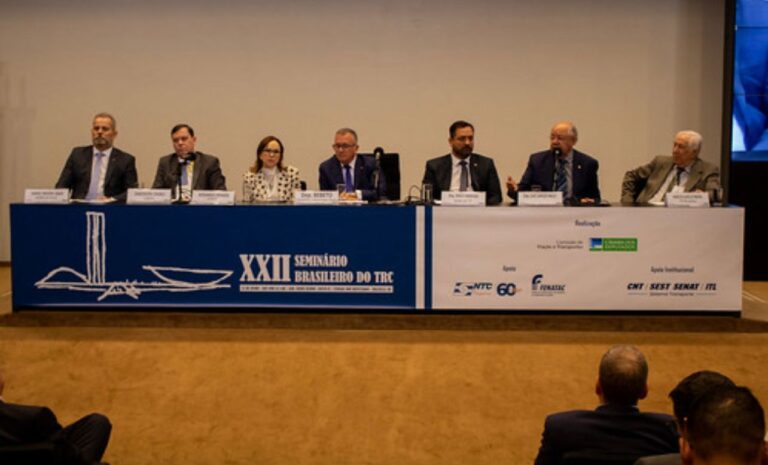 XXII Seminário Brasileiro do TRC traz diálogo acerca da Reforma Tributária e a Desoneração na folha de salários com o governo