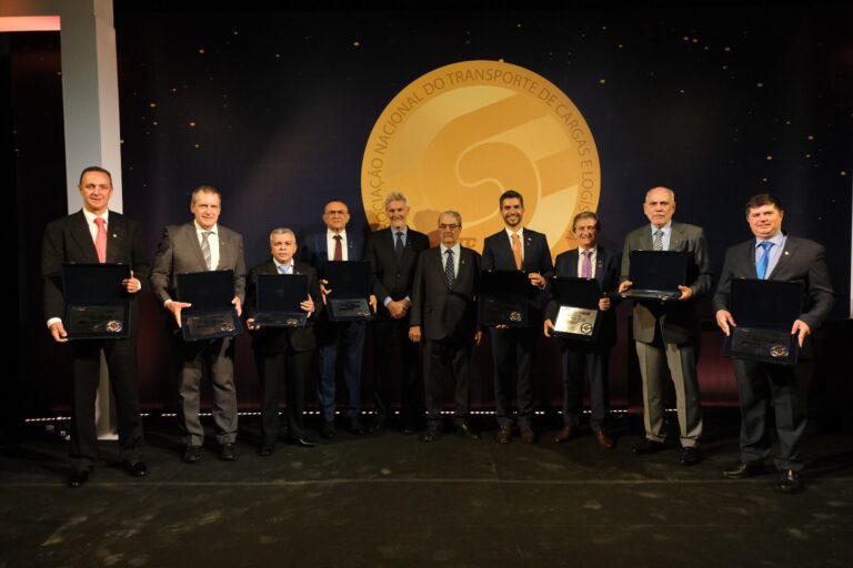 NTC&Logística comemora seus 60 anos e realiza a entrega da XXXV Medalha de Mérito do Transporte da NTC 