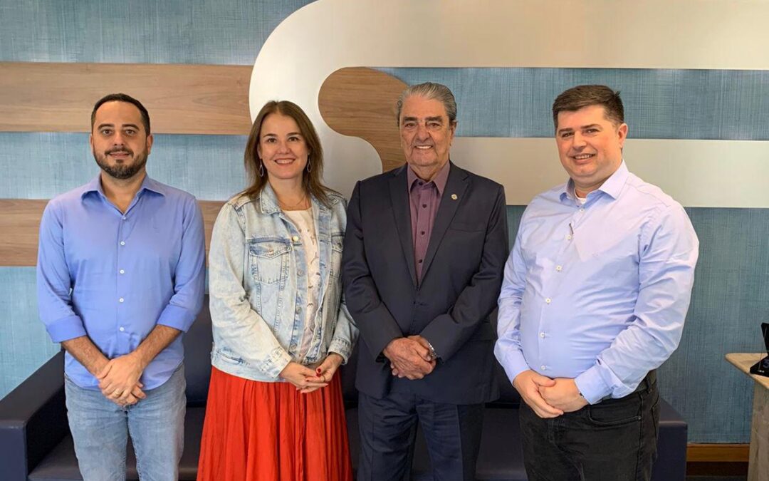 Presidente Francisco Pelucio recebe visita da representante da IRU em São Paulo