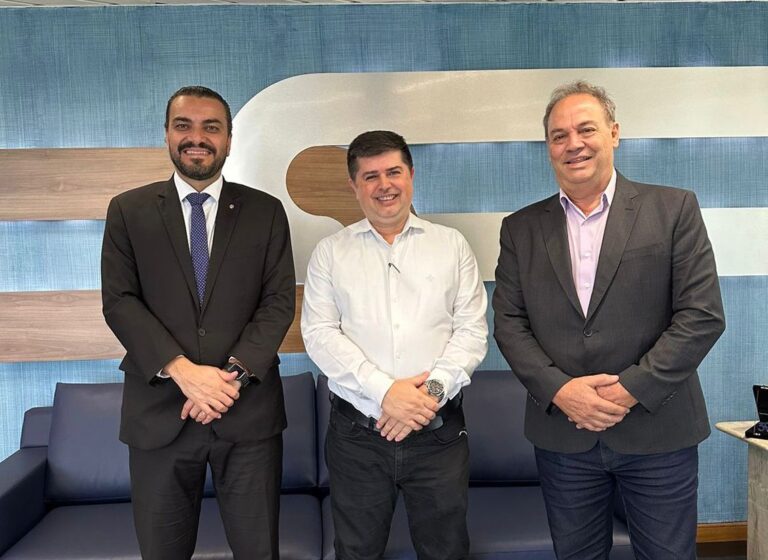 Presidente do SETCOM visita subsede da NTC&Logística em São Paulo