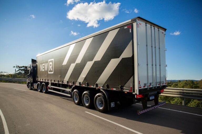 Outubro foi o melhor mês de vendas de Implementos Pesados da história