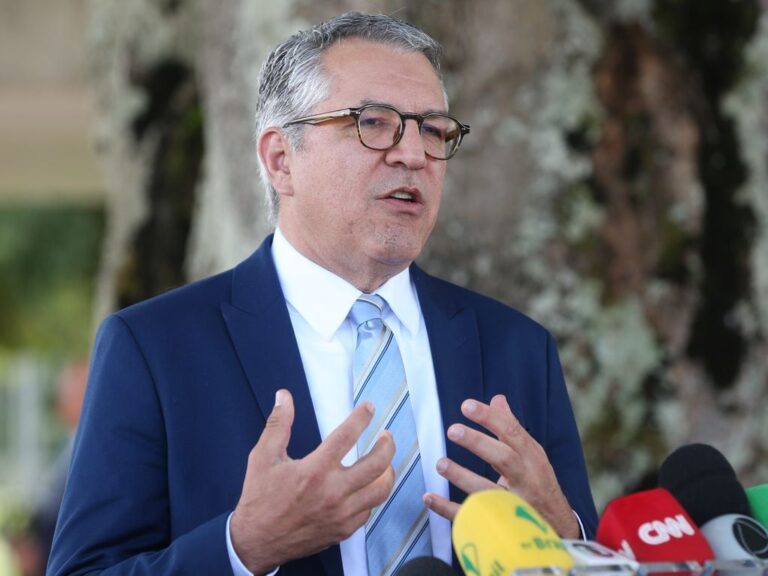 Governo quer alternativas para a desoneração até o fim do ano, diz Padilha