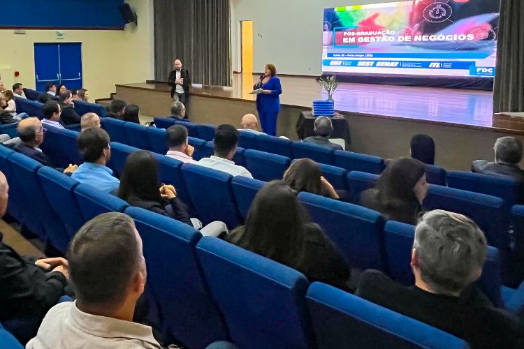 Últimos dias para se inscrever nos cursos de Negociação Sindical e de Gestão de Negócios