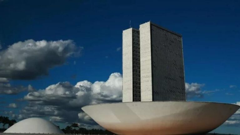 Congresso retoma as atividades; qual deve ser a pauta econômica em 2024?