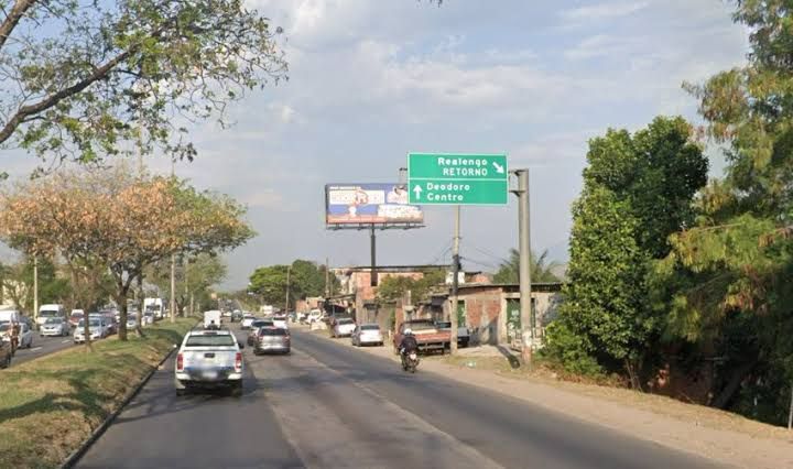 Prefeitura do Rio adia início da restrição de caminhões na Avenida Brasil