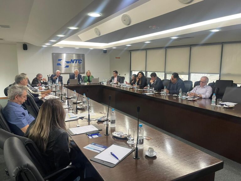 Reunião ordinária da diretoria discute temas da atualidade que impactam o setor