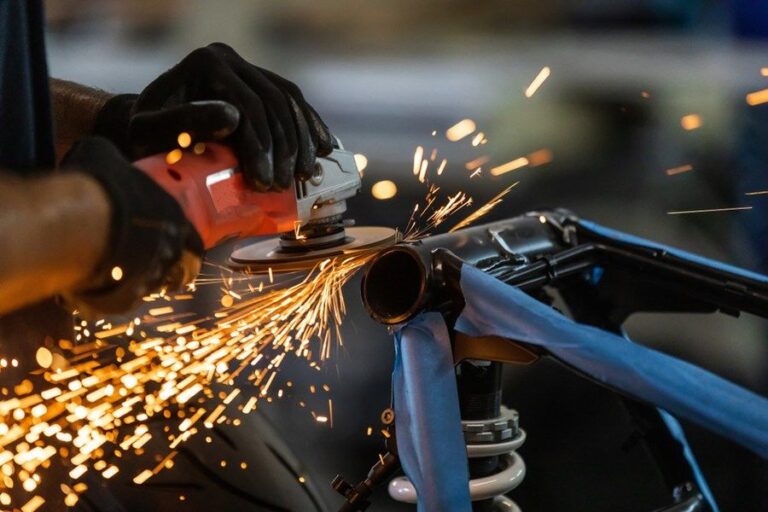 CNI prevê alta de 2,4% do PIB e expansão de 2,1% para indústria em 2024