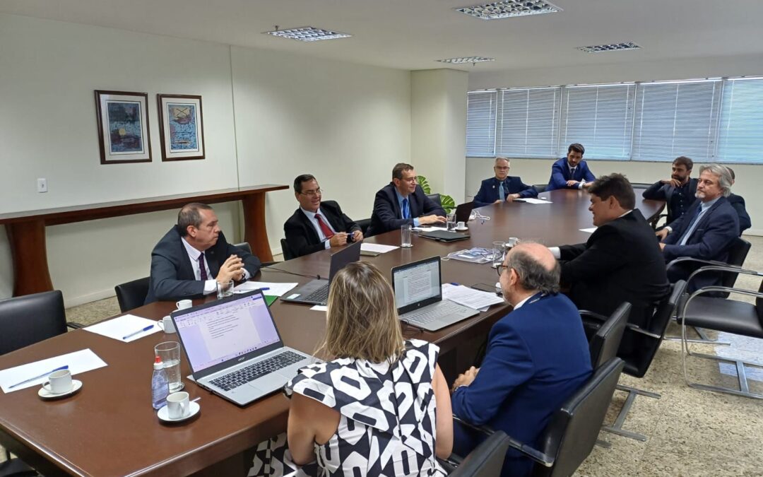 Reunião da CATSIND, na sede da NTC&Logística em Brasília, discute negociações coletivas e o IV Seminário Trabalhista do TRC