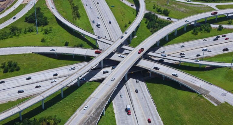 Ministro dos Transportes participa de fórum sobre infraestrutura com líderes do setor e autoridades do Executivo, Legislativo e Judiciário