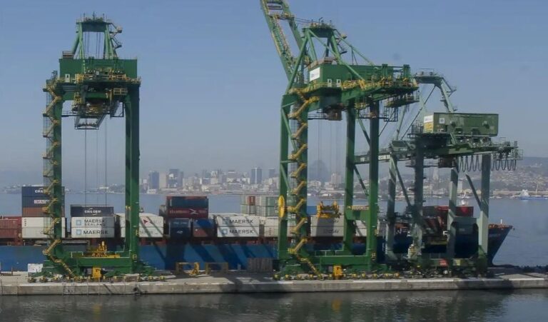 Balança comercial tem superávit de US$ 74,55 bilhões em 2024