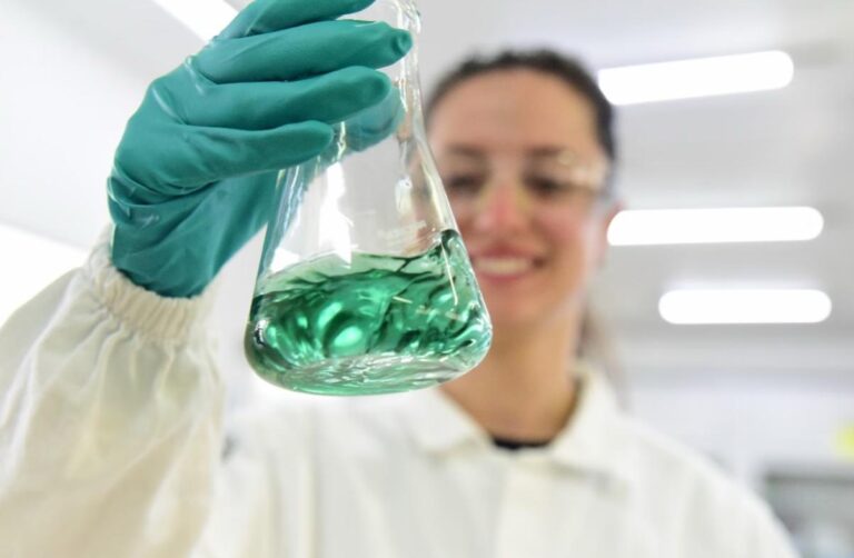 Governo mantém em 14% mistura de biodiesel no diesel para conter inflação