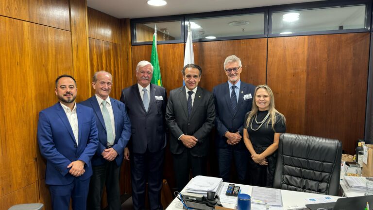 NTC&Logística reforça articulação institucional em Brasília com visita ao deputado federal Hugo Leal