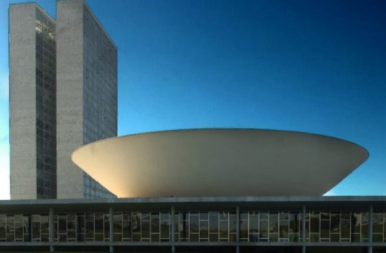 Com apoio da CNT e de entidades do setor, Marco Legal do Operador Logístico avança na Câmara dos Deputados