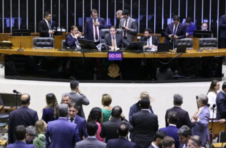 Câmara aprova projeto que reformula a Lei de Concessões Públicas