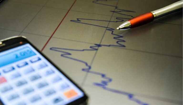 Previsão de crescimento do PIB para este ano aumenta e chega a 2,4%