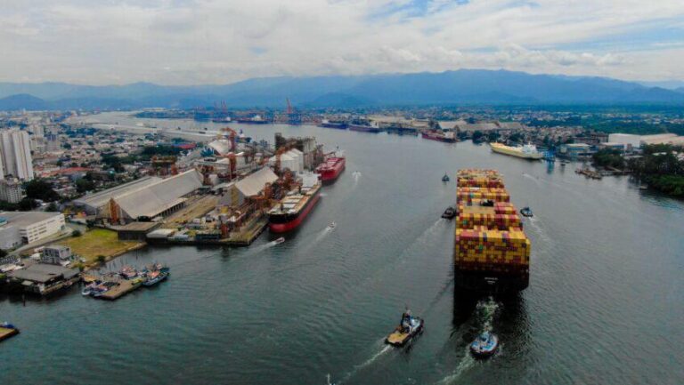 Porto de Santos registra queda de 2,4% na movimentação de carga no primeiro quadrimestre