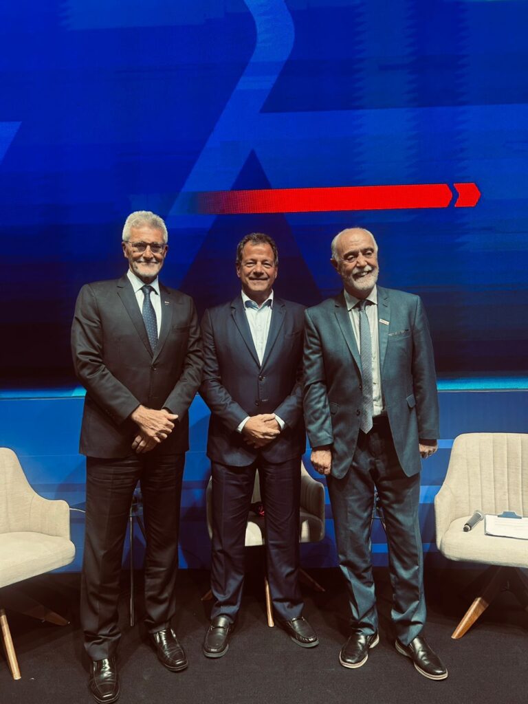 Presidente da NTC&Logística, Eduardo Rebuzzi, participa da abertura da Modal Expo 2025 no Espírito Santo