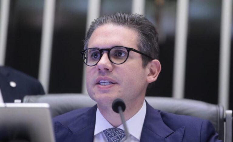 Motta defende políticas públicas que valorizem o setor de transporte de cargas