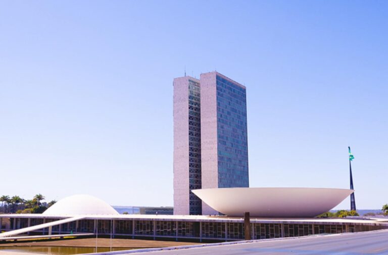 Senado aprova regra que garante orientação antes de multa em fiscalizações trabalhistas