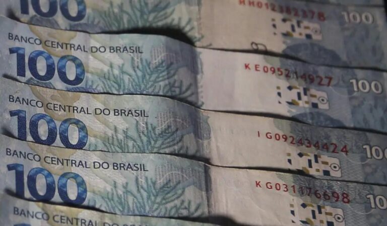 Mercado financeiro reduz previsão da inflação para 5,18%