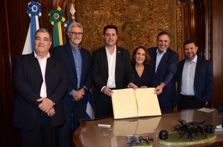 Associação Comercial do Rio de Janeiro recebe governador do Paraná em tradicional Almoço do Empresário, com a participação do presidente Eduardo Rebuzzi