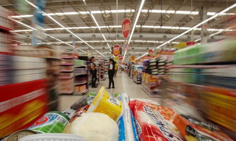 Prévia da inflação oficial de agosto recua 0,14%, diz IBGE