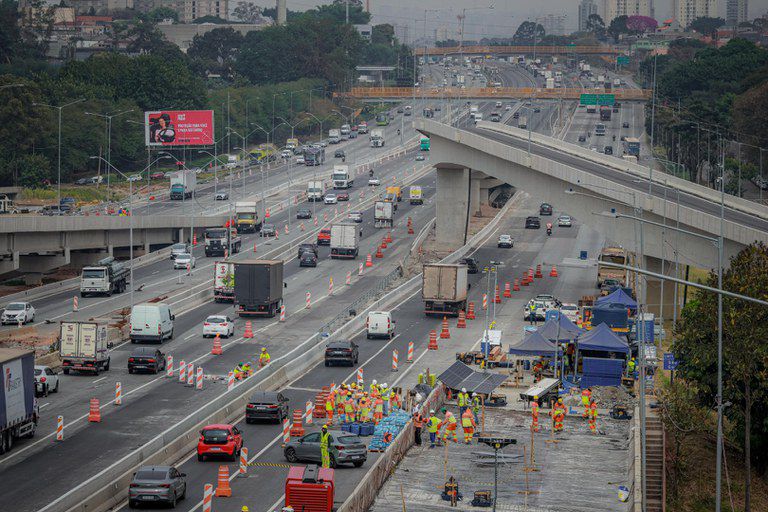 Renan Filho entrega novos complexos viários na Dutra e amplia integração em São Paulo
