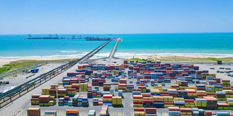 Porto do Pecém recebe nova estrutura para cargas frias após investimento milionário