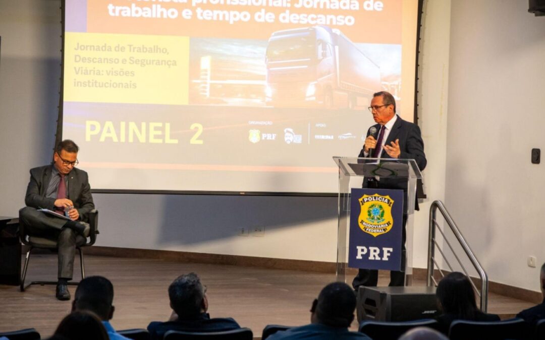 NTC&Logística e FETRANSPAR participam de seminário da PRF sobre jornada e descanso de motoristas
