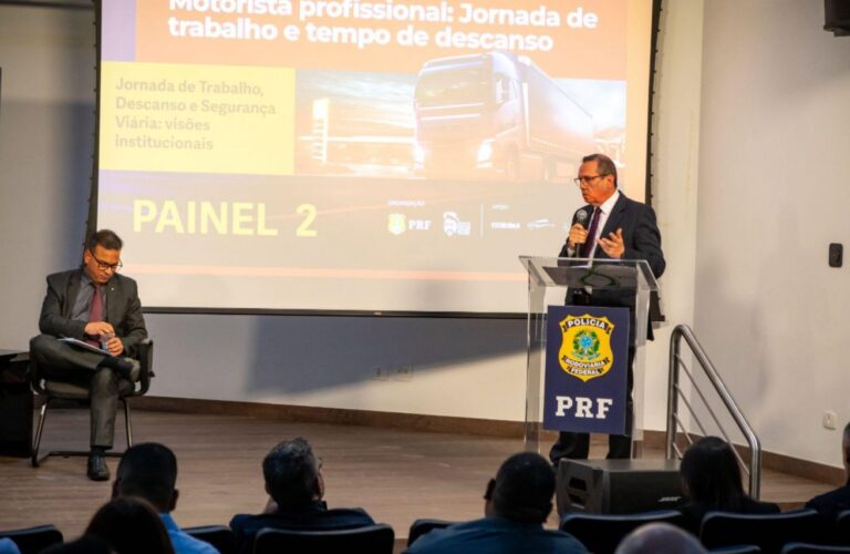NTC&Logística e FETRANSPAR participam de seminário da PRF sobre jornada e descanso de motoristas