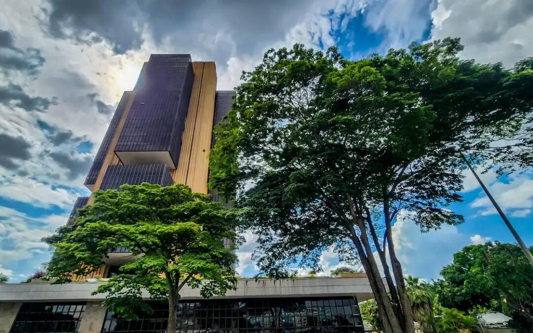 Ata do Copom indica Selic a 15% “por período bastante prolongado”