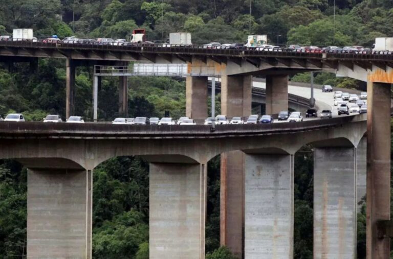 Quarta pista da Rodovia dos Imigrantes não é necessária; terceira pista vai atender trânsito, diz concessionária