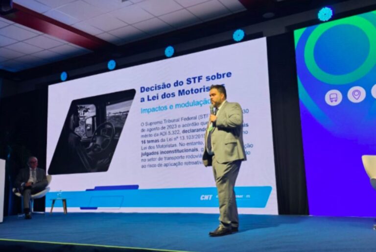 CNT orienta setor sobre impactos da Lei do Motorista em palestra no Fretamento 2025