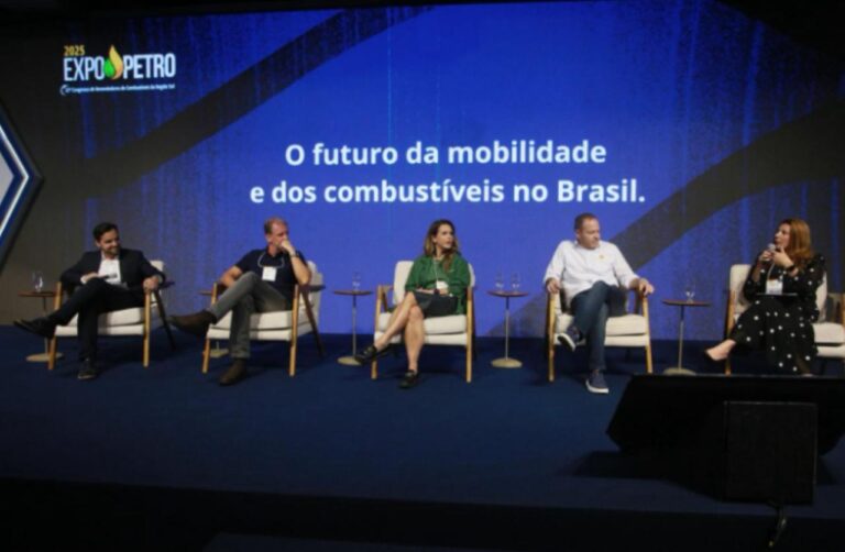 Na ExpoPetro, CNT reforça papel do transporte na transição energética e no futuro dos combustíveis