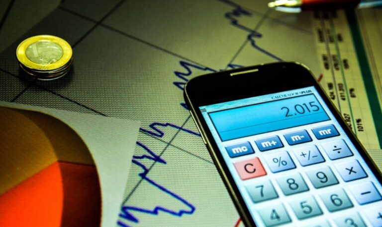 Mercado financeiro reduz previsão de inflação para 4,8%