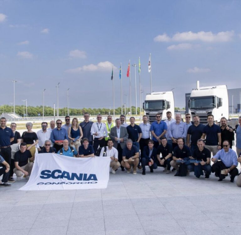 Scania Consórcio leva clientes para conhecer a nova fábrica na China