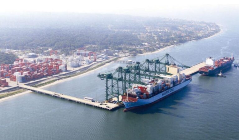 Portos brasileiros batem recorde de movimentação após alta das tarifas dos EUA