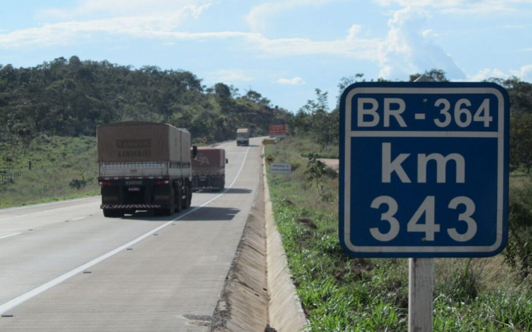 Transporte rodoviário de cargas projeta crescimento no segundo semestre
