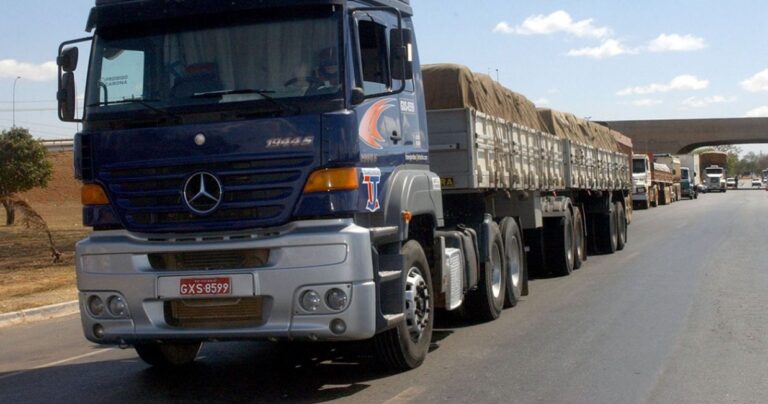 Setor de serviços do Brasil cresce mais que o esperado em setembro