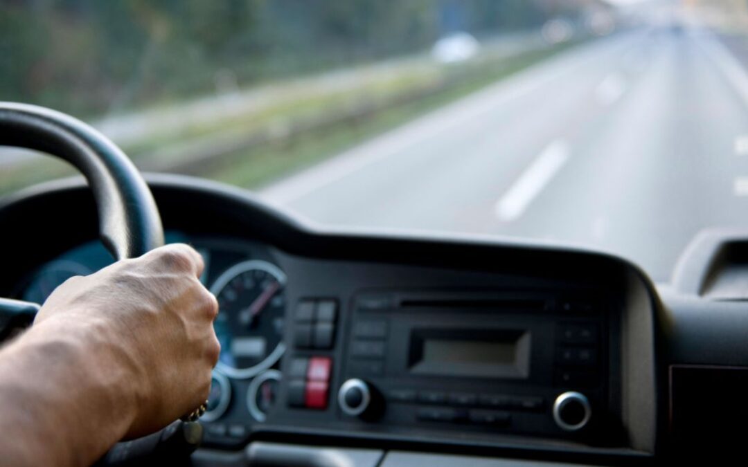 Últimos dias para participar da pesquisa nacional da NTC&Logística sobre os salários dos motoristas de caminhão