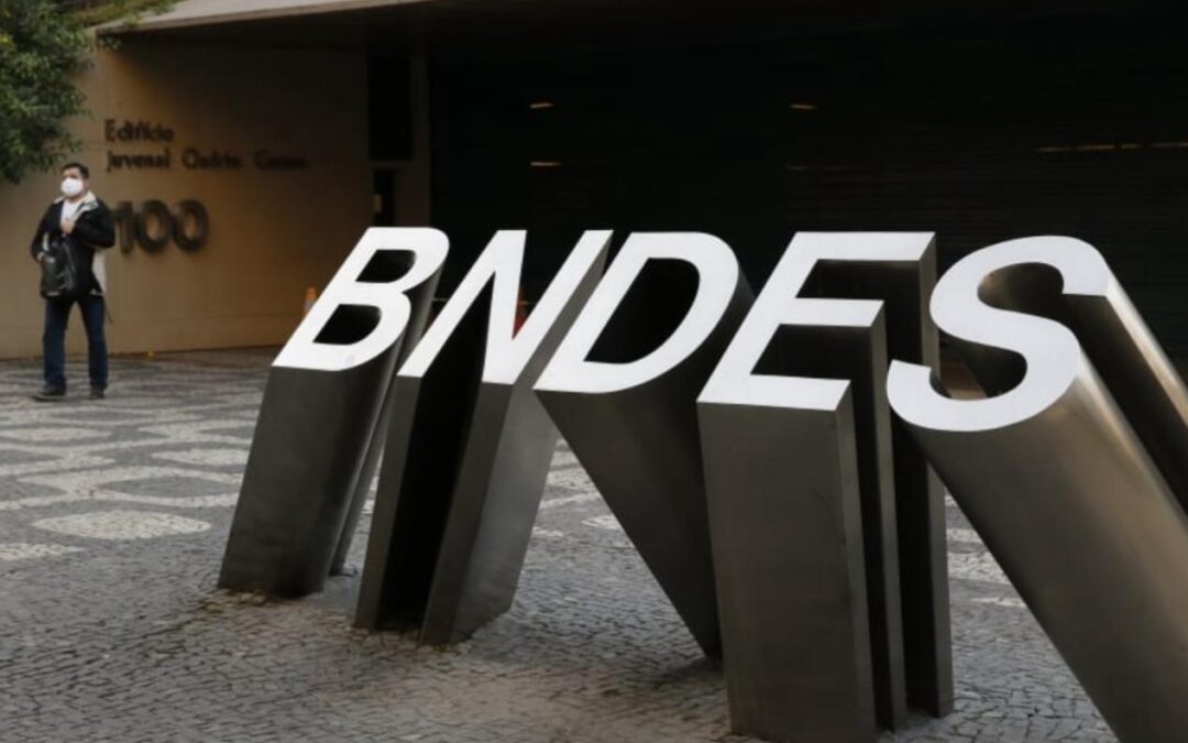 BNDES aprova primeiro financiamento do Fundo Clima para caminhões a biometano