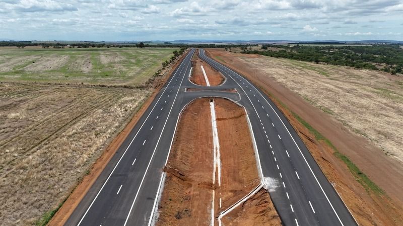 Goiás investe em 70 obras simultâneas e R$ 3,7 bilhões de investimentos
