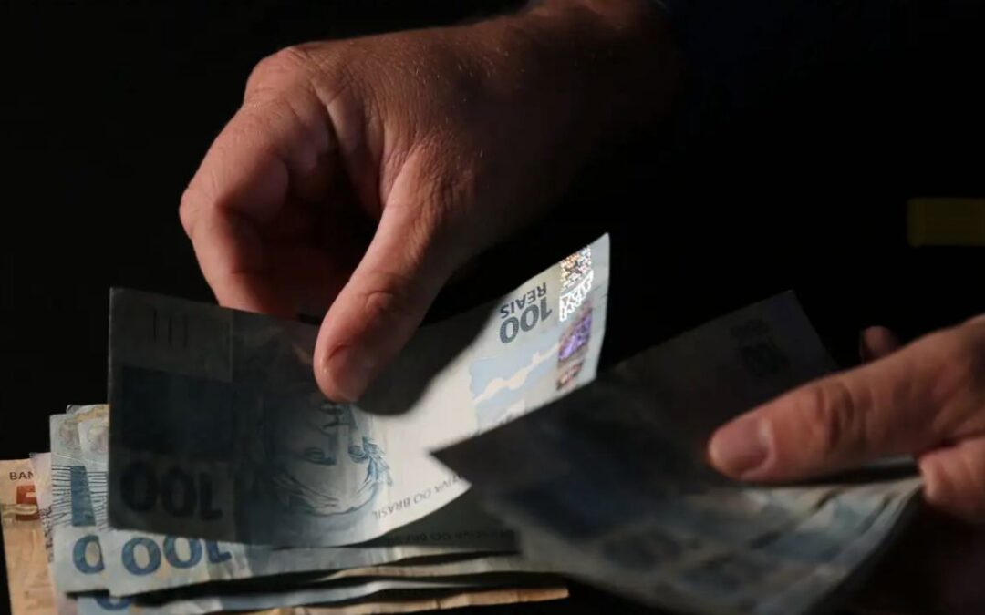 Mercado reduz previsão da inflação para 4,43% este ano