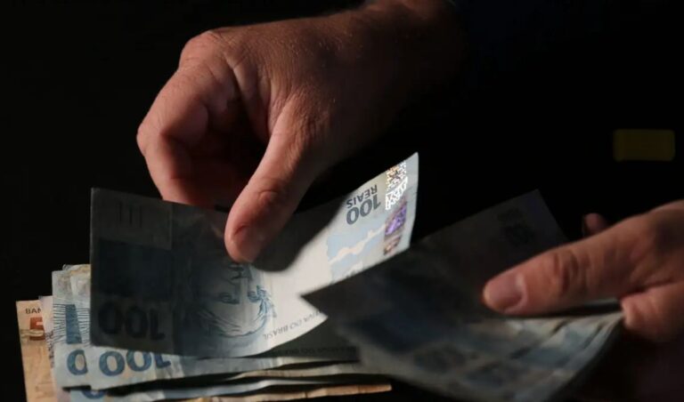 Mercado reduz previsão da inflação para 4,43% este ano