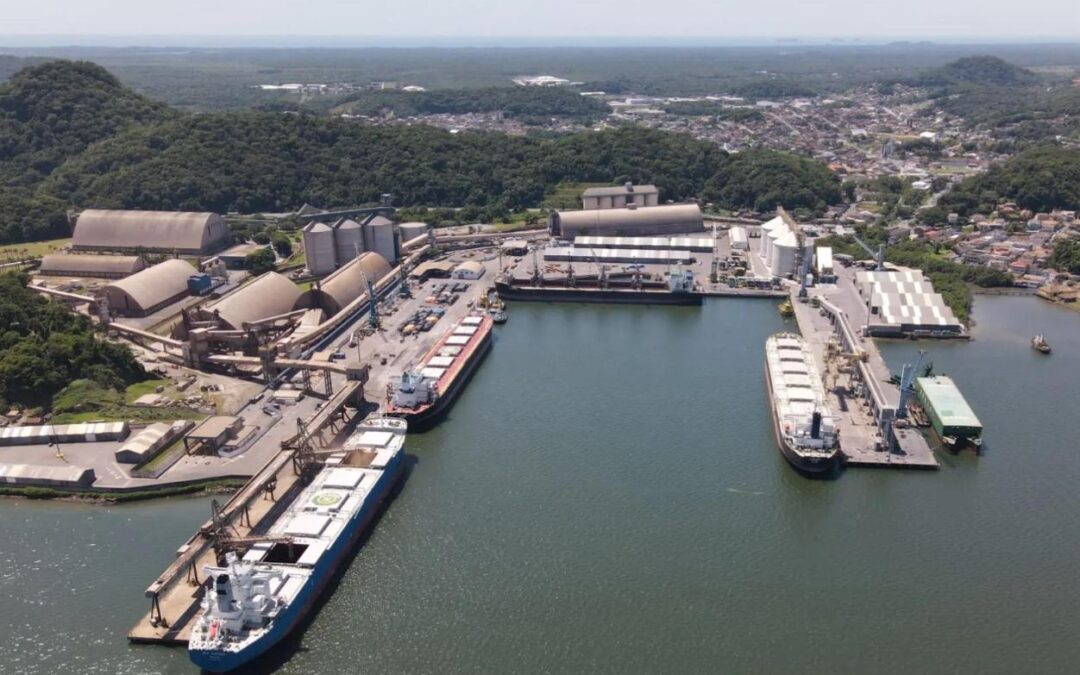 Movimentação de cargas em portos de SC cresce 4,78% em 2025