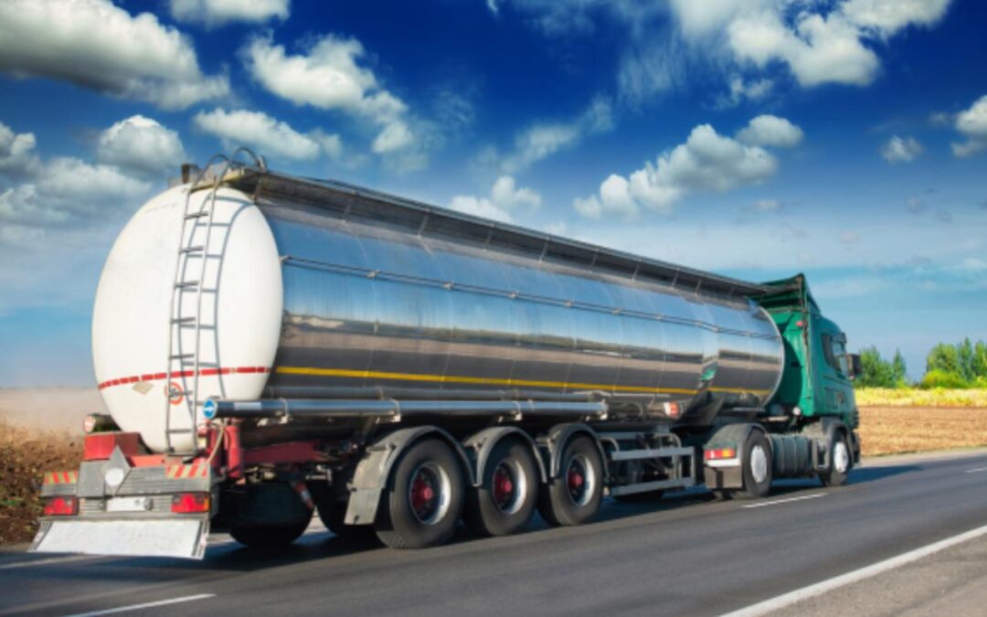 Nova norma do CONTRAN muda validade de curso exigido para transporte rodoviário de produtos perigosos