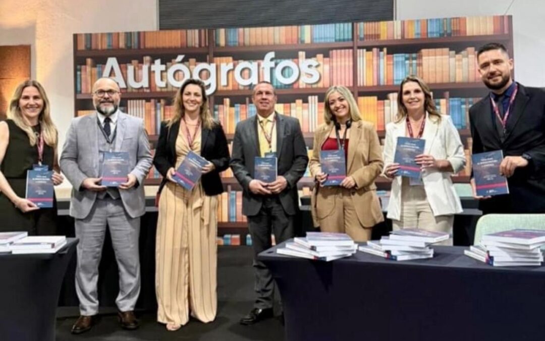 Assessor jurídico da NTC&Logística, Narciso Figueirôa Junior, lança obra jurídica ao lado de advogados do Transporte Rodoviário de Cargas e da logística